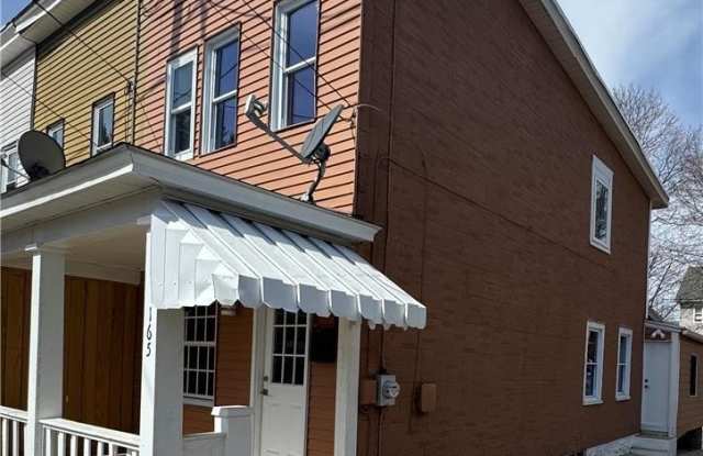 165 W Moser Street photos photos