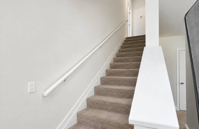 227 Rendell Lane Gallery 4