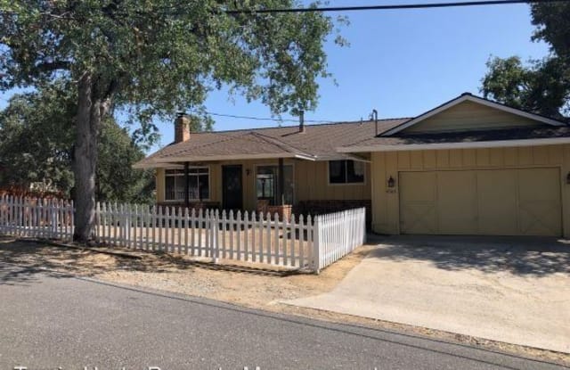 17385 Carlozzi Drive - 17385 Carlozzi Drive, Soulsbyville, CA 95372