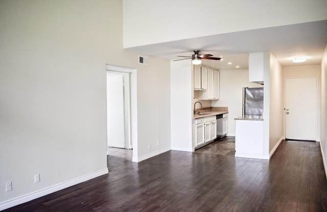 1010 Raleigh Apartments Gallery 3