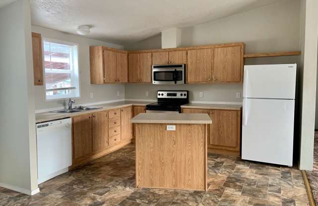 3 bedroom, 2 full baths, carport and shed photos photos