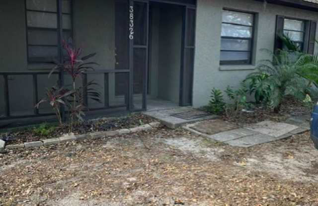 Move-In Ready 2BR/2BA Home with Modern Updates  Prime Zephyrhills Location! photos photos