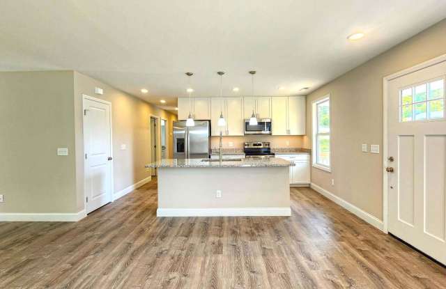 Lovely Newer Home Gallery 4