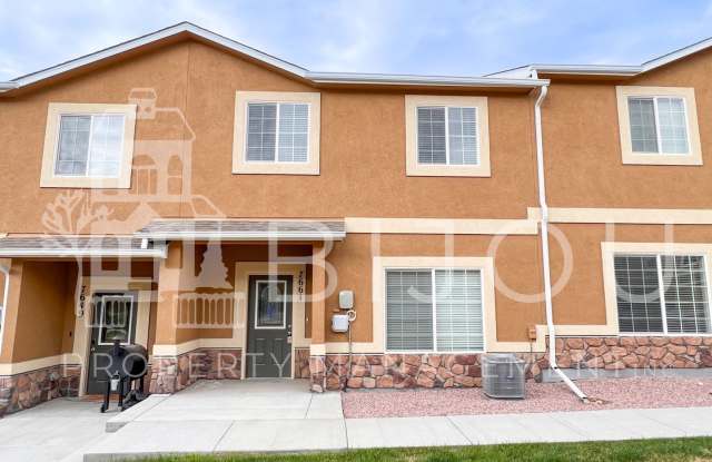 East Woodmen Townhome Gallery 1