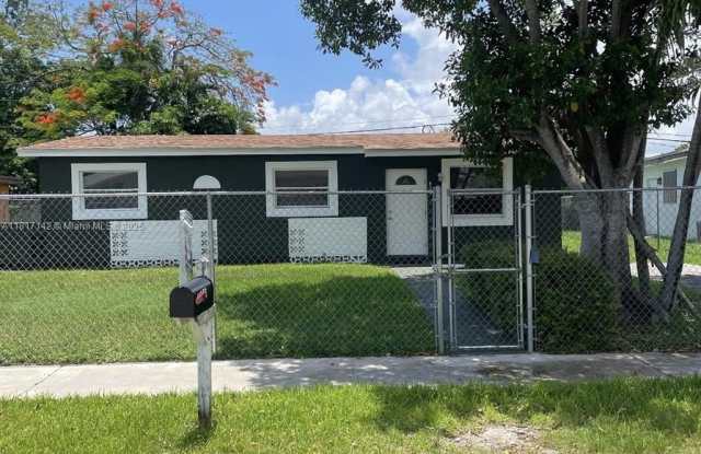 10850 SW 221st St photos photos