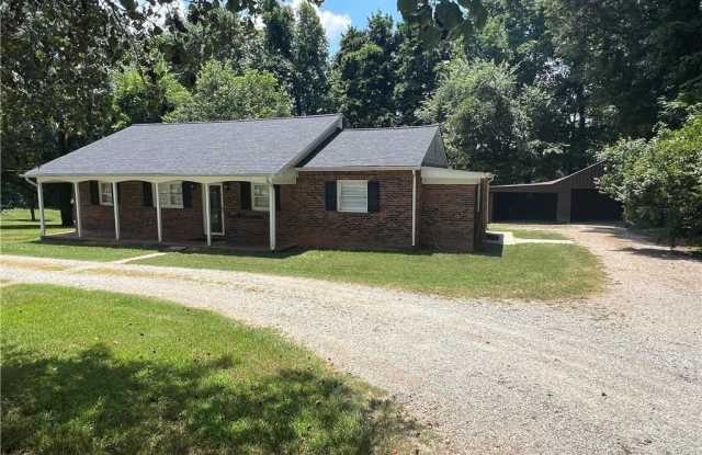 5879 Stanley Huff Road Gallery 2