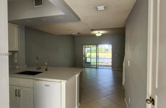 211 Mallory Ct Gallery 2