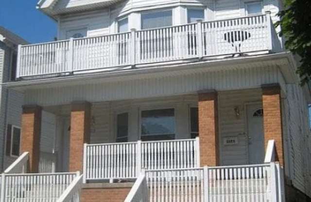 3373 - 3375 N Oakland Avenue photos photos
