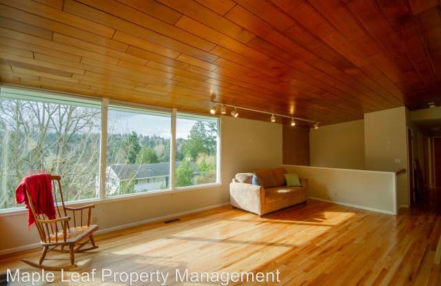10606 Alton Pl NE Gallery 2