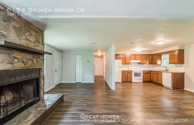 5154 Broken Arrow Dr Gallery 4
