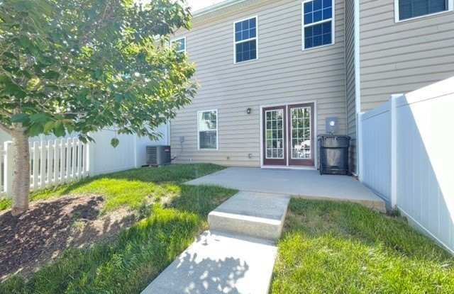 8107 Creekside Village Drive Gallery 3