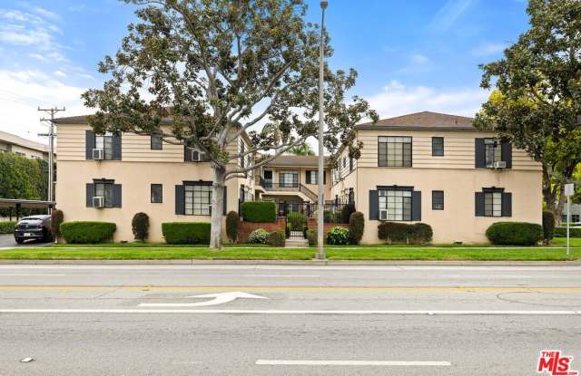 9214 Beverly Blvd unit: 1/2 photos photos