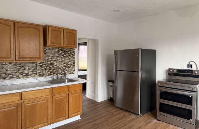 502 Edgewood Street photos photos