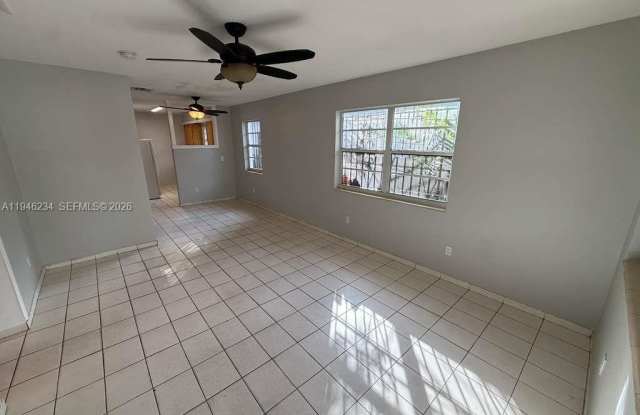 8201 NW 5th Ct photos photos