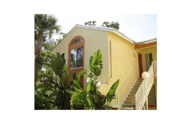 1027 CORAL CLUB DR - 1027 Coral Club Dr, Coral Springs, FL 33071