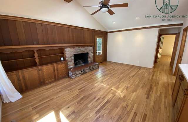 24738 Guadalupe Street Gallery 3