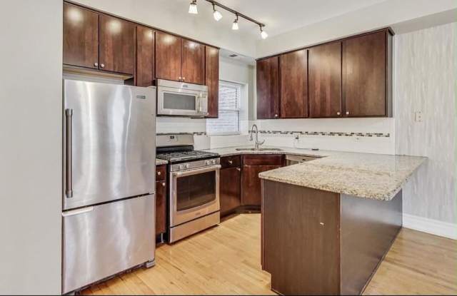 Charming 2BR Condo in Bronzeville neighborhood of Chicago Gallery 3