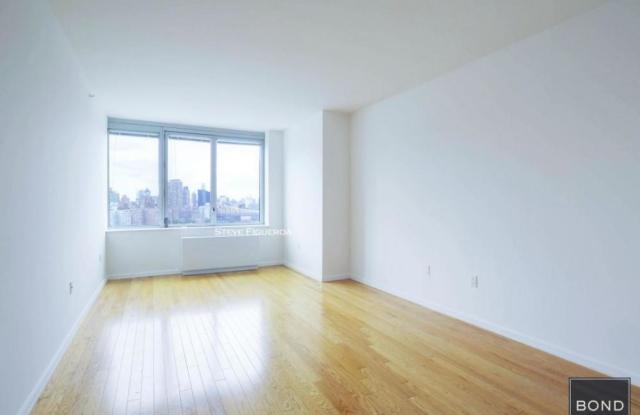 4540 Center Boulevard - 4540 Center Blvd, Queens County, NY 11109