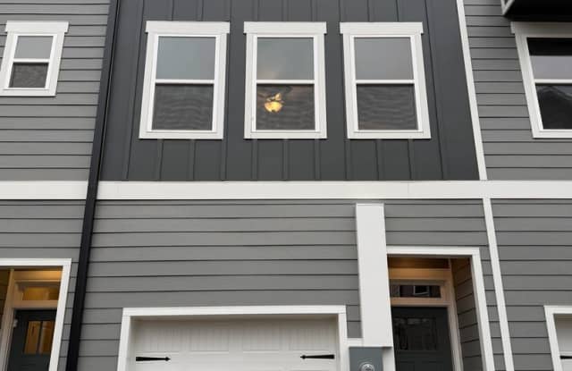 Brand New 3 level townhouse close to Uptown photos photos