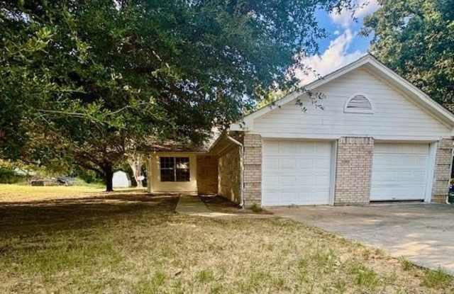 917 Wood Trail photos photos