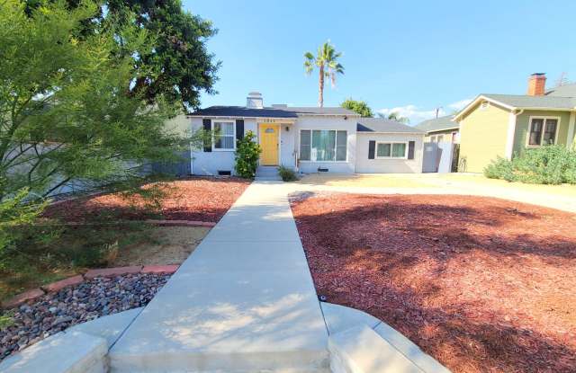 Charming Single-Story 3-Bedroom House Near the University of Redlands! photos photos