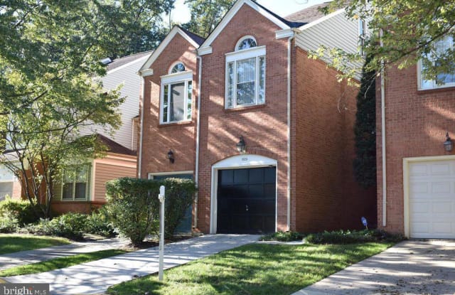 1925 DUFFIELD LANE - 1925 Duffield Lane, Fairfax County, VA 22307