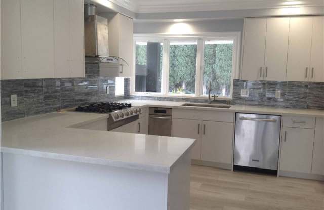 4571 White Oak Place Gallery 3