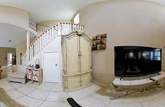 225 Vista Drive Gallery 2