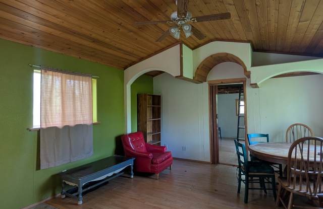 1221 Broadview Drive Gallery 4