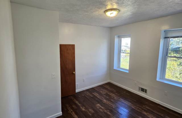 2523 Perrysville Avenue Gallery 3
