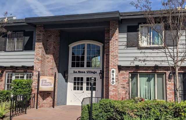 1 Bedroom-1 Bathroom Single Story Condo in the La Mesa Village - 8150 Lemon Avenue, La Mesa, CA 91941
