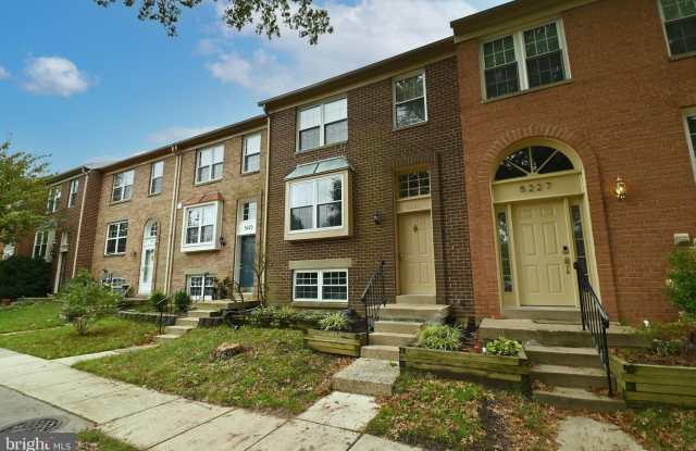 5225 LEEWARD Lane Gallery 3