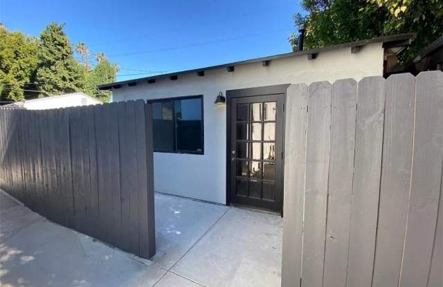 2618 S Bentley Avenue photos photos