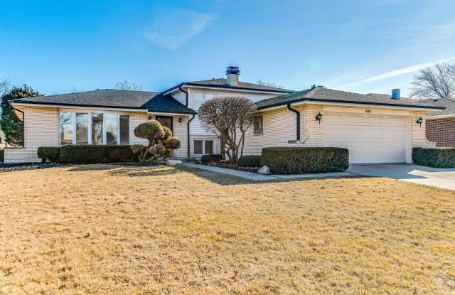 8109 Farmingdale Drive - 8109 Farmingdale Drive, Darien, IL 60561