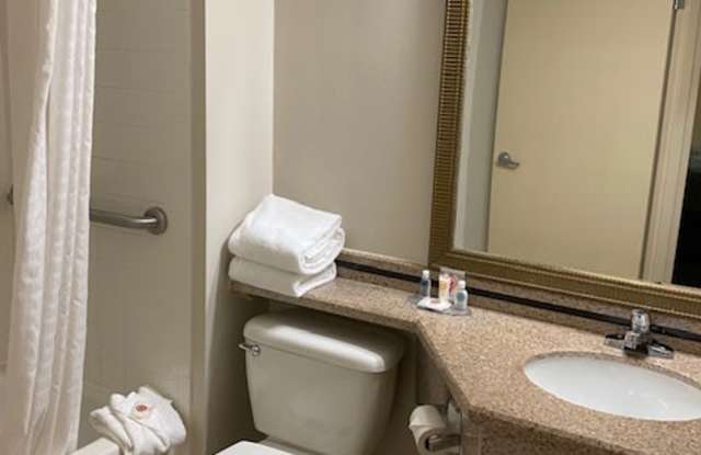 6687 Southwest Fwy - 6687 Southwest Freeway, Houston, TX 77074