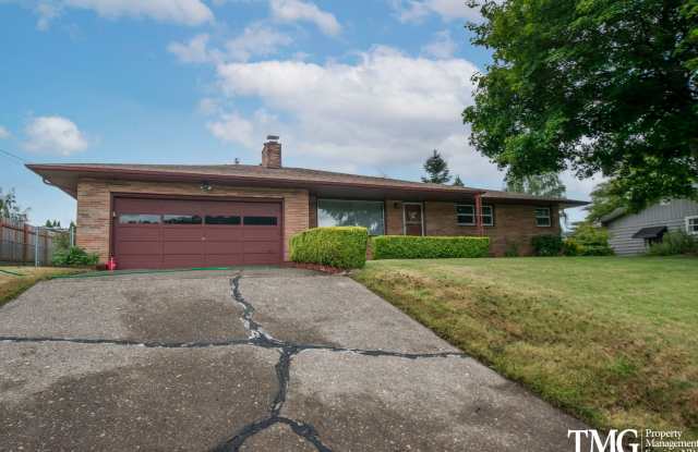 3 BD Camas Ranch-Style Home with Covered Patio & Spacious Backyard photos photos