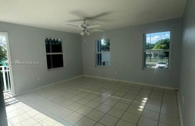 1754 NW 45th St photos photos