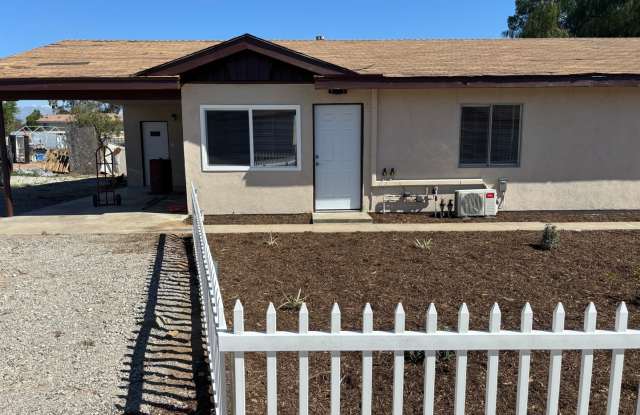 Fully Renovated 1BD/1BA Duplex Unit | Eucalyptus Ave, Moreno Valley photos photos