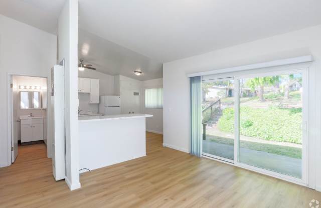 Six Hundred Park Ave photos photos