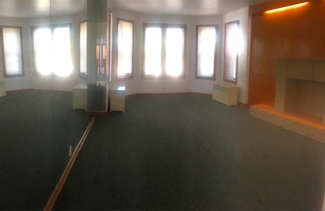 7841 South Hoyne Avenue - 2 Gallery 2