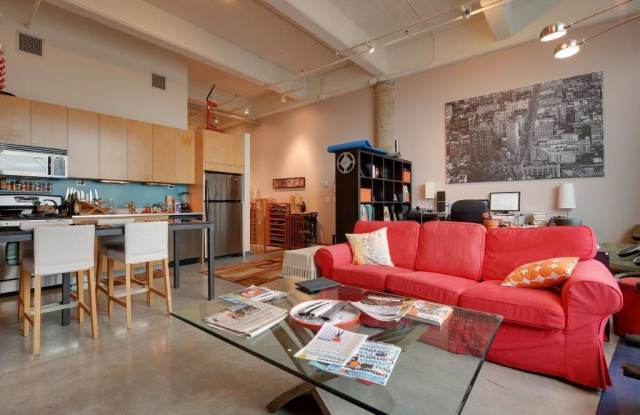 700 Washington Avenue N Gallery 2