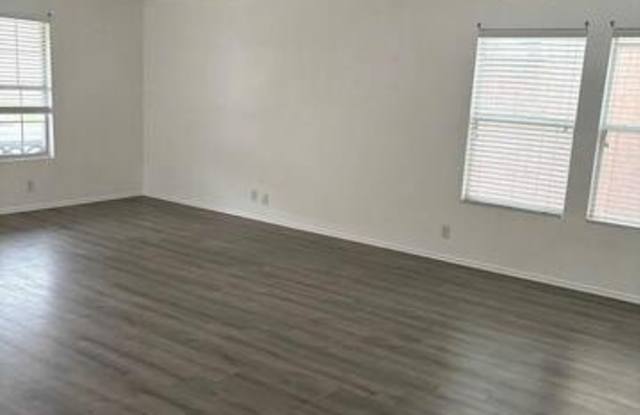 6215 AMHERST BAY Gallery 4
