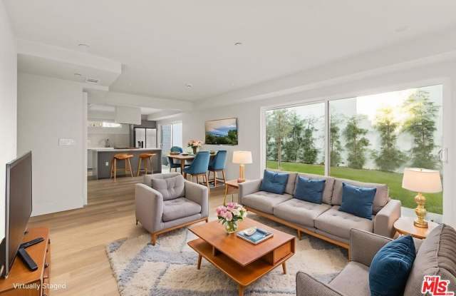 1752 N Van Ness Ave unit: 3/4 - 1752 North Van Ness Avenue, Los Angeles, CA 90028