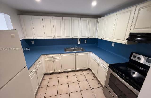 1085 W 68th St photos photos