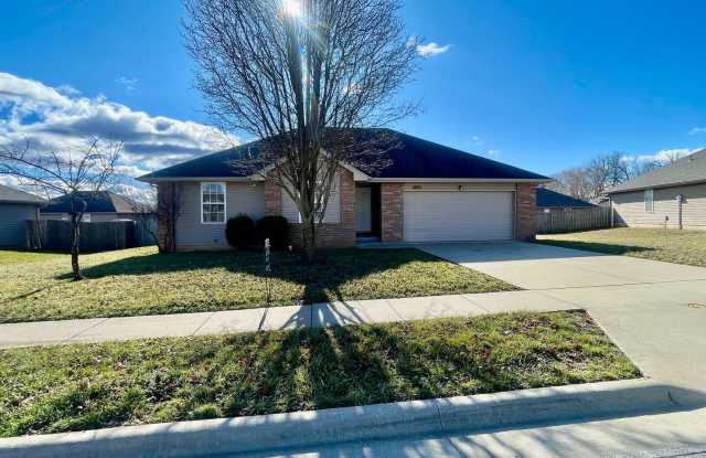 5634 W. SUGAR PINE DR. - ONE SMALL PET NEGOTIABLE - CALL OFFICE FOR SHOWING INFORMATION photos photos