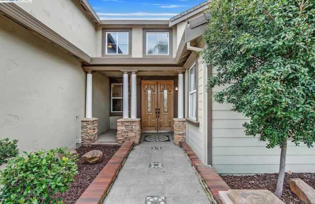 Spacious 5BR House in Antioch Gallery 3
