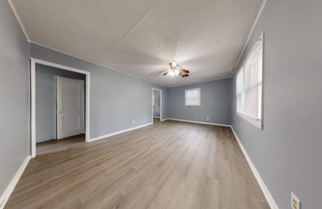 Coming Soon-Freshly updated 2 bedroom ranch Gallery 3