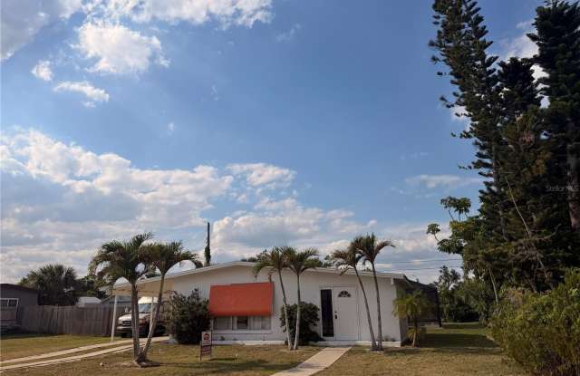 21530 MEEHAN AVENUE photos photos