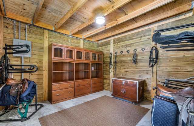 1835 Stallion Drive Gallery 3