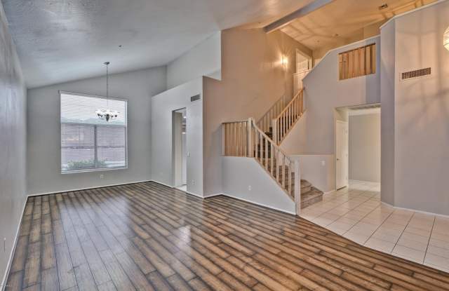 10220 E Meadow Hill Drive Gallery 2